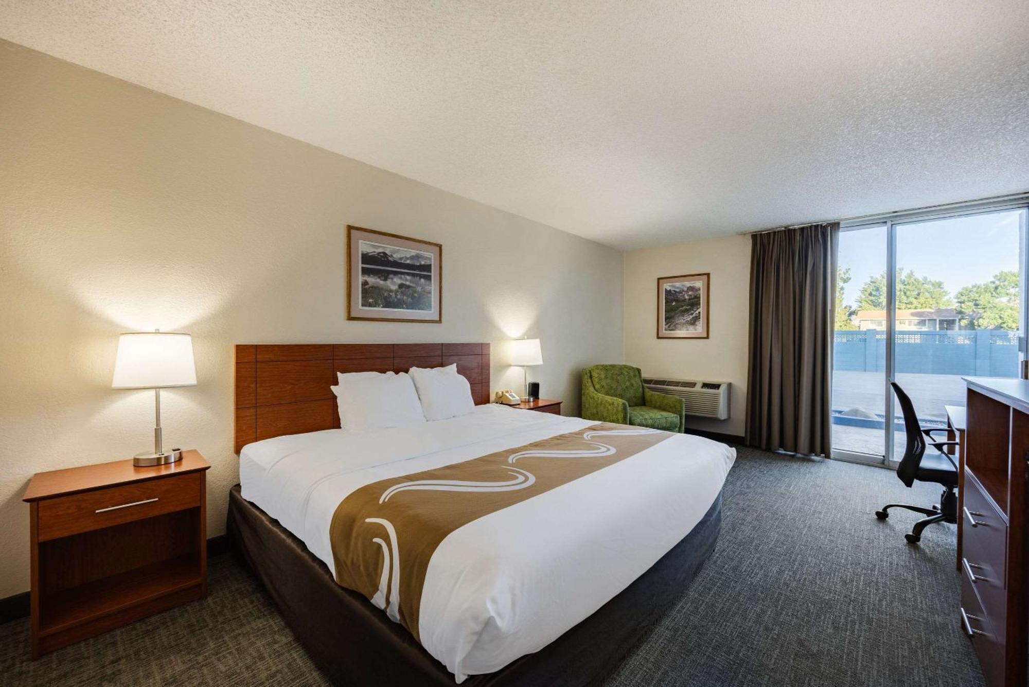 Quality & Canon Hotel 3*