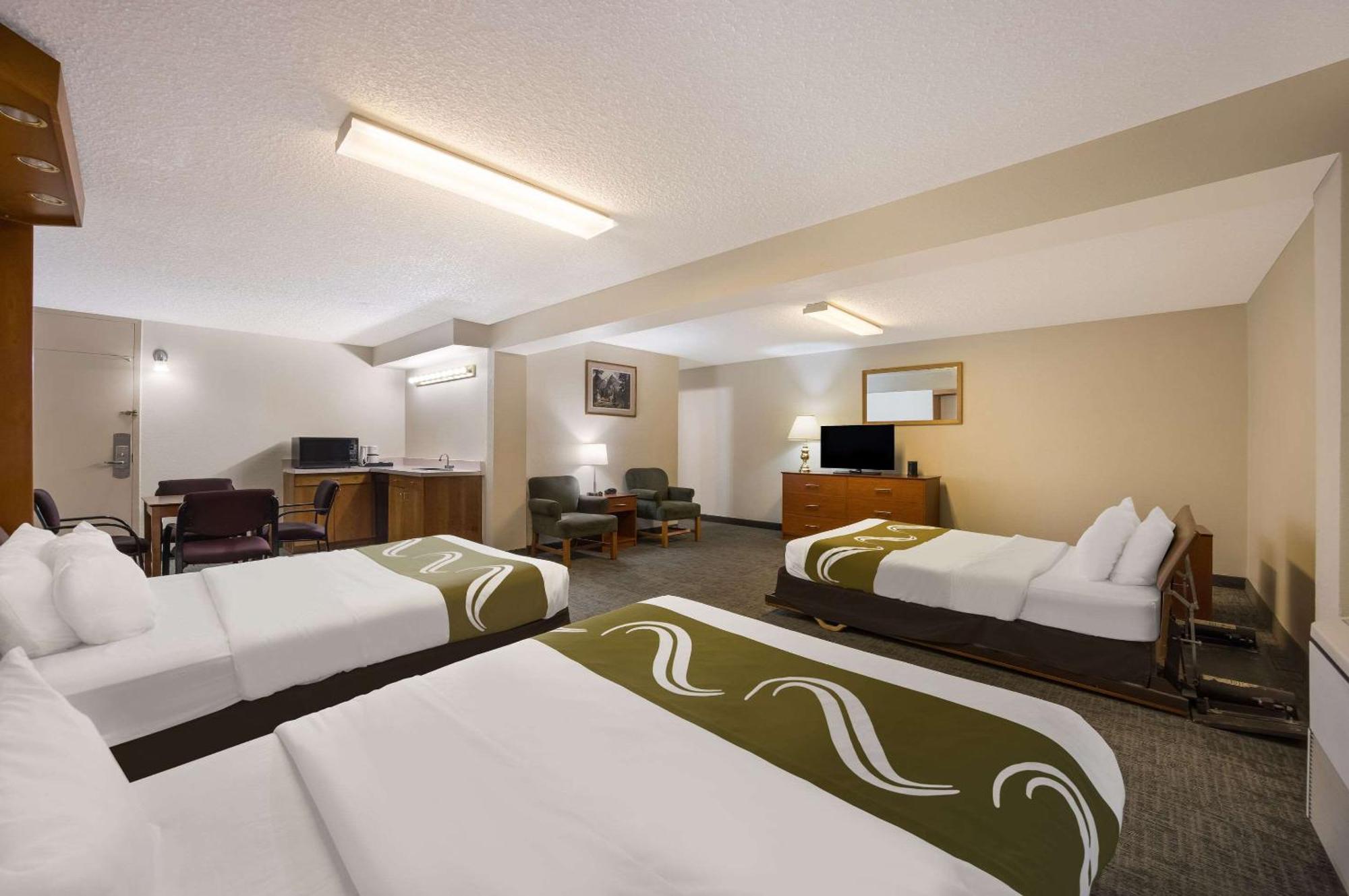 Hotel Quality & Canon