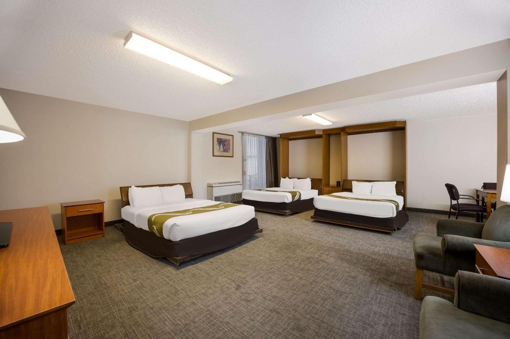 Quality & Canon Hotel