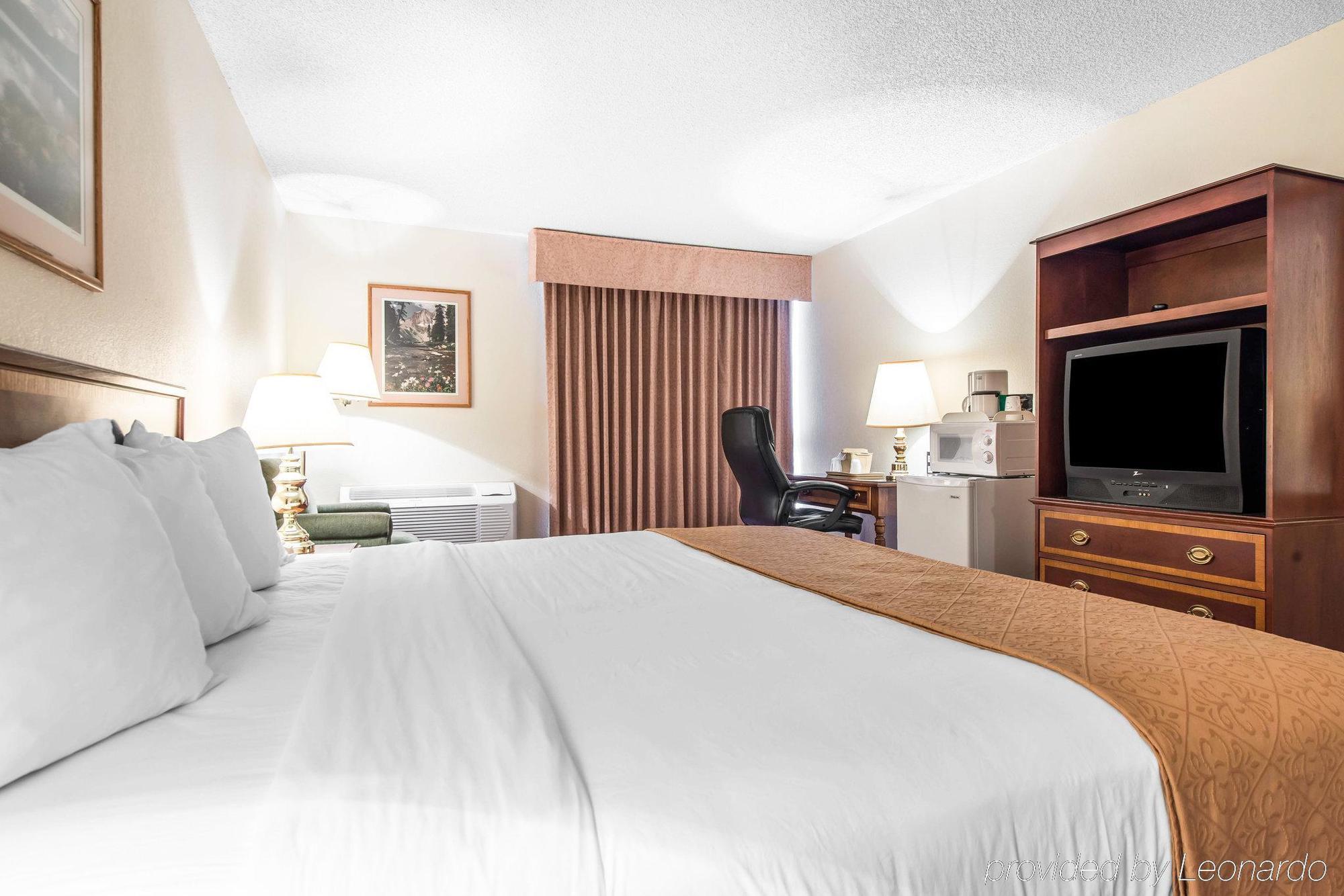 Quality & Canon Hotel 3*