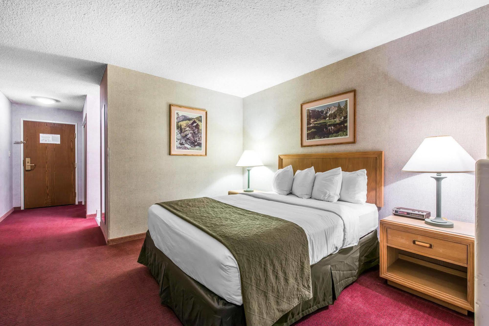 Hotel Quality & Canon